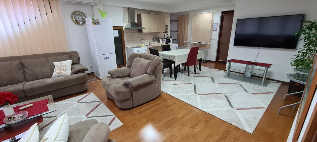Hana Superior Apartments Bihac Luaran gambar