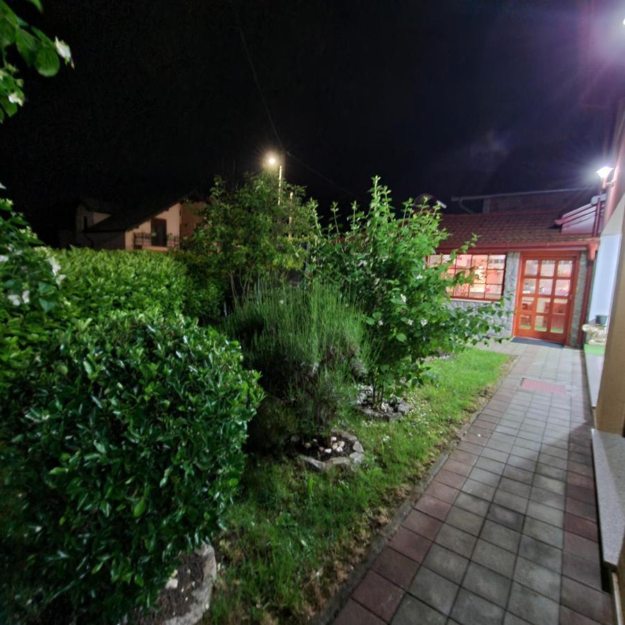 Hana Superior Apartments Bihac Luaran gambar