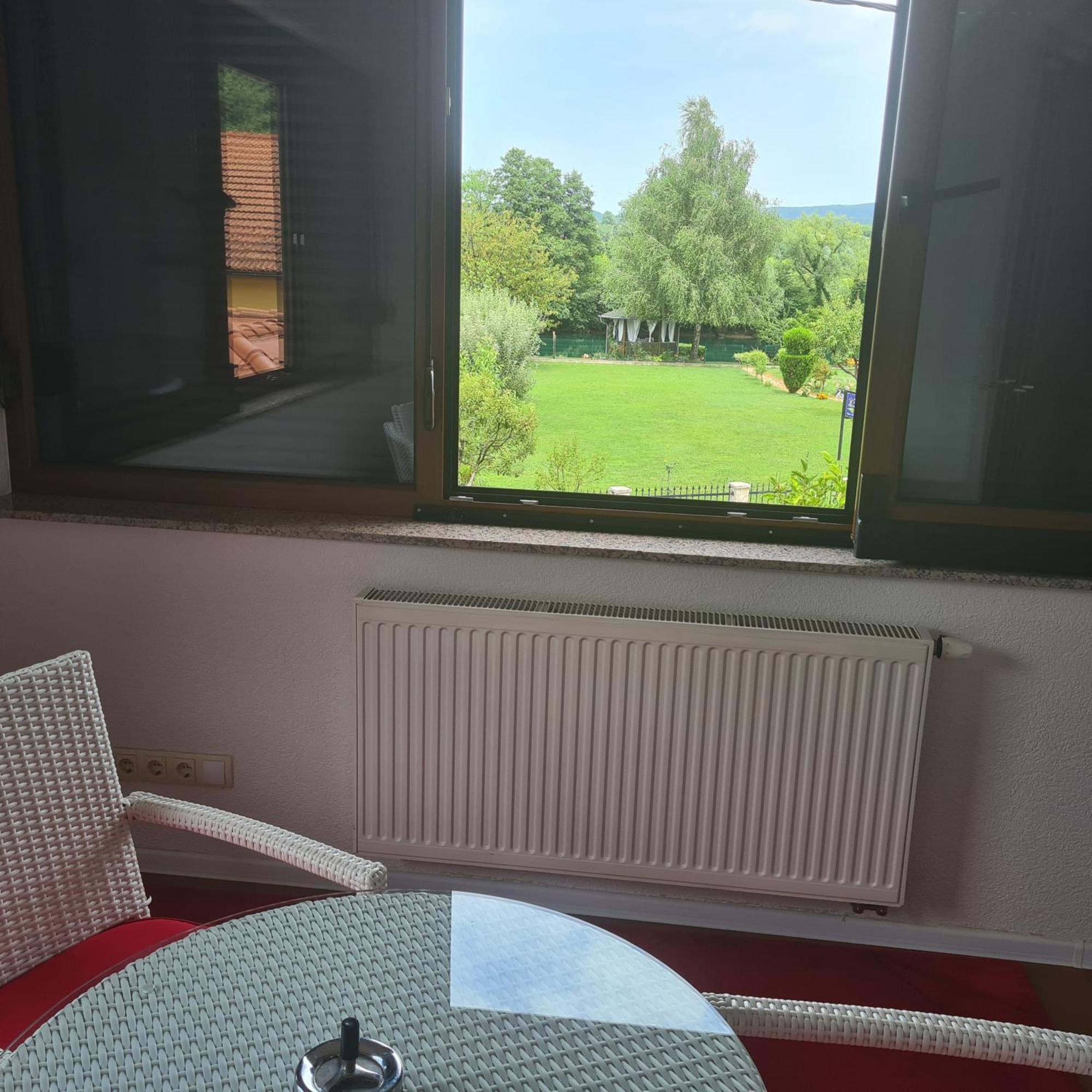 Hana Superior Apartments Bihac Luaran gambar