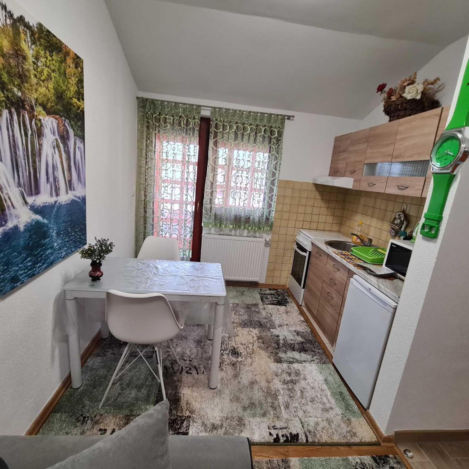 Hana Superior Apartments Bihac Luaran gambar