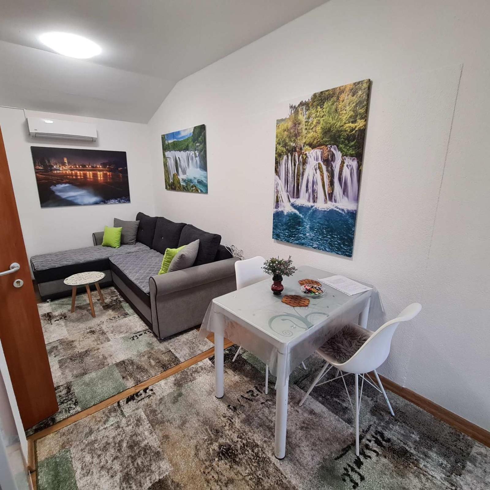 Hana Superior Apartments Bihac Luaran gambar