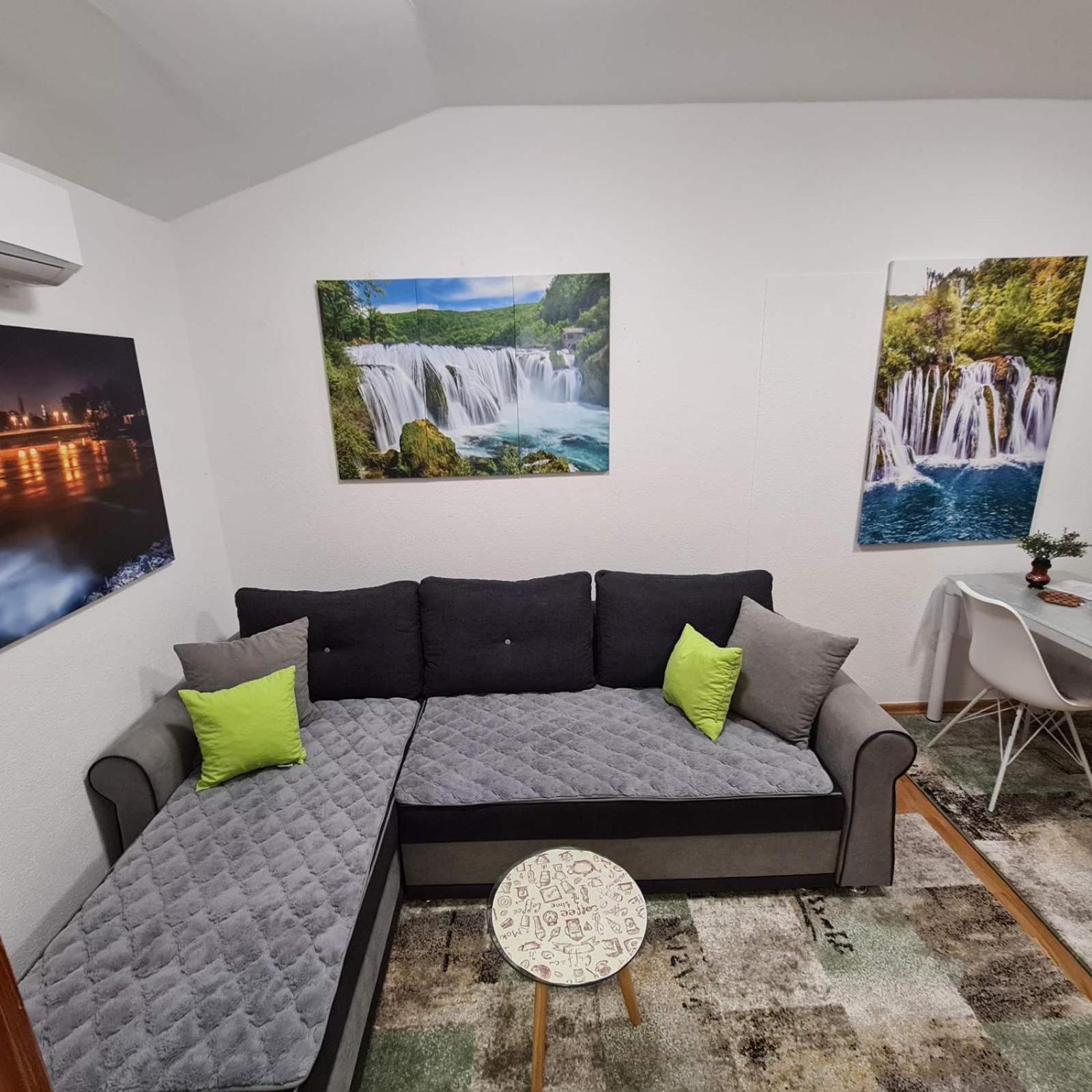 Hana Superior Apartments Bihac Luaran gambar