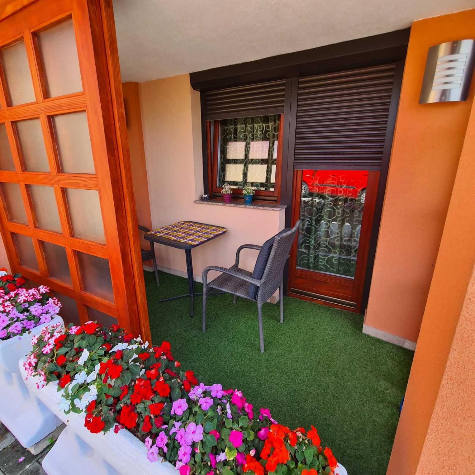 Hana Superior Apartments Bihac Luaran gambar