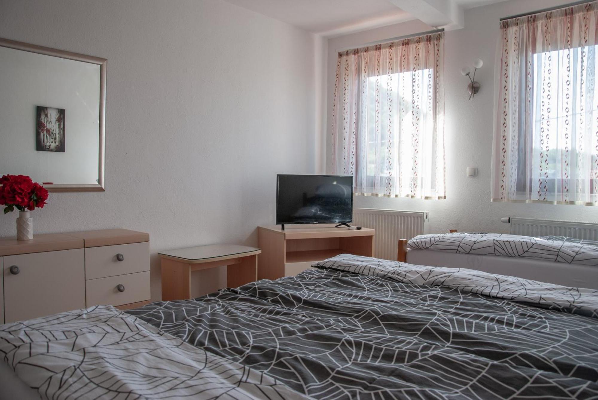 Hana Superior Apartments Bihac Luaran gambar