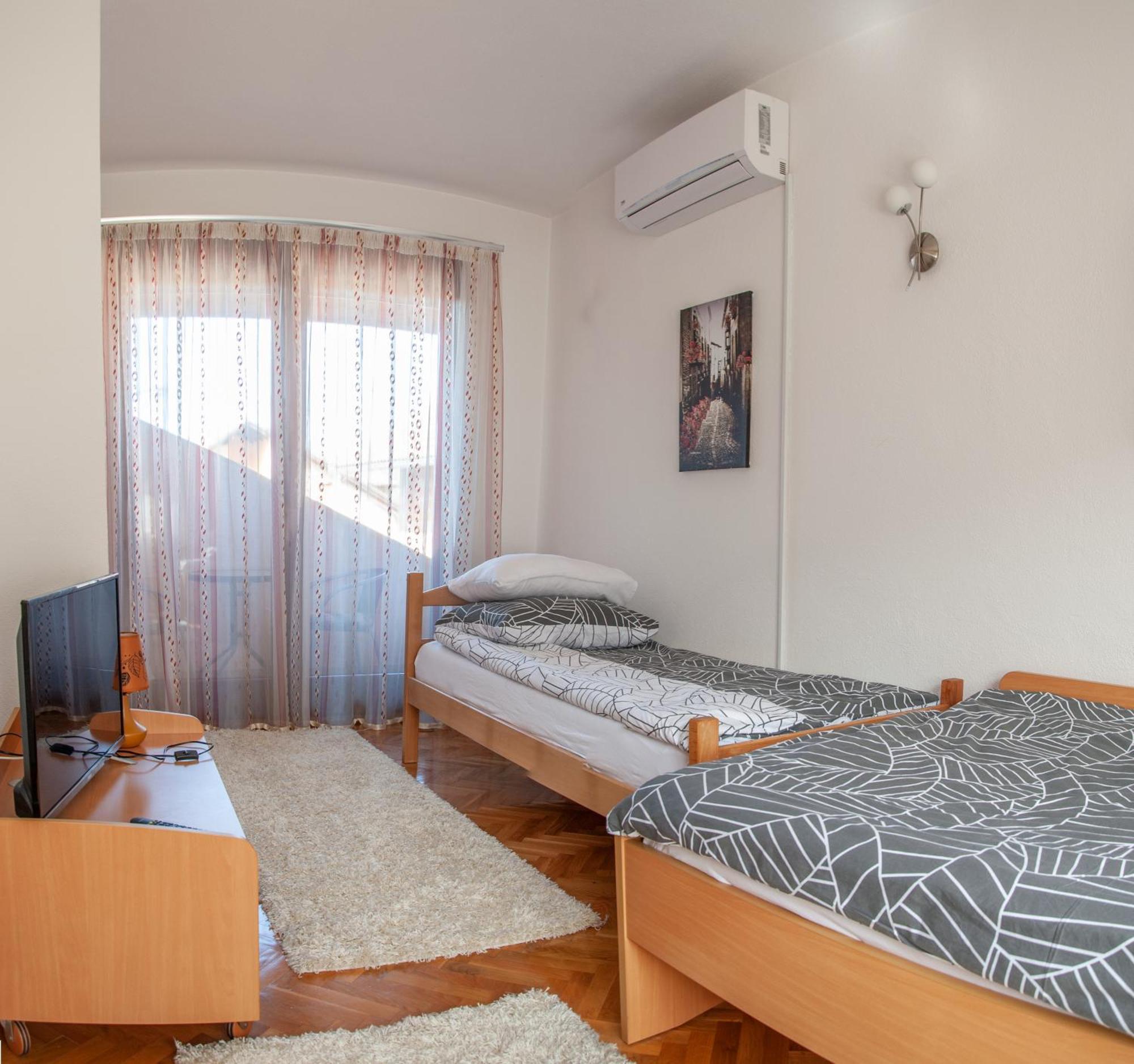 Hana Superior Apartments Bihac Luaran gambar
