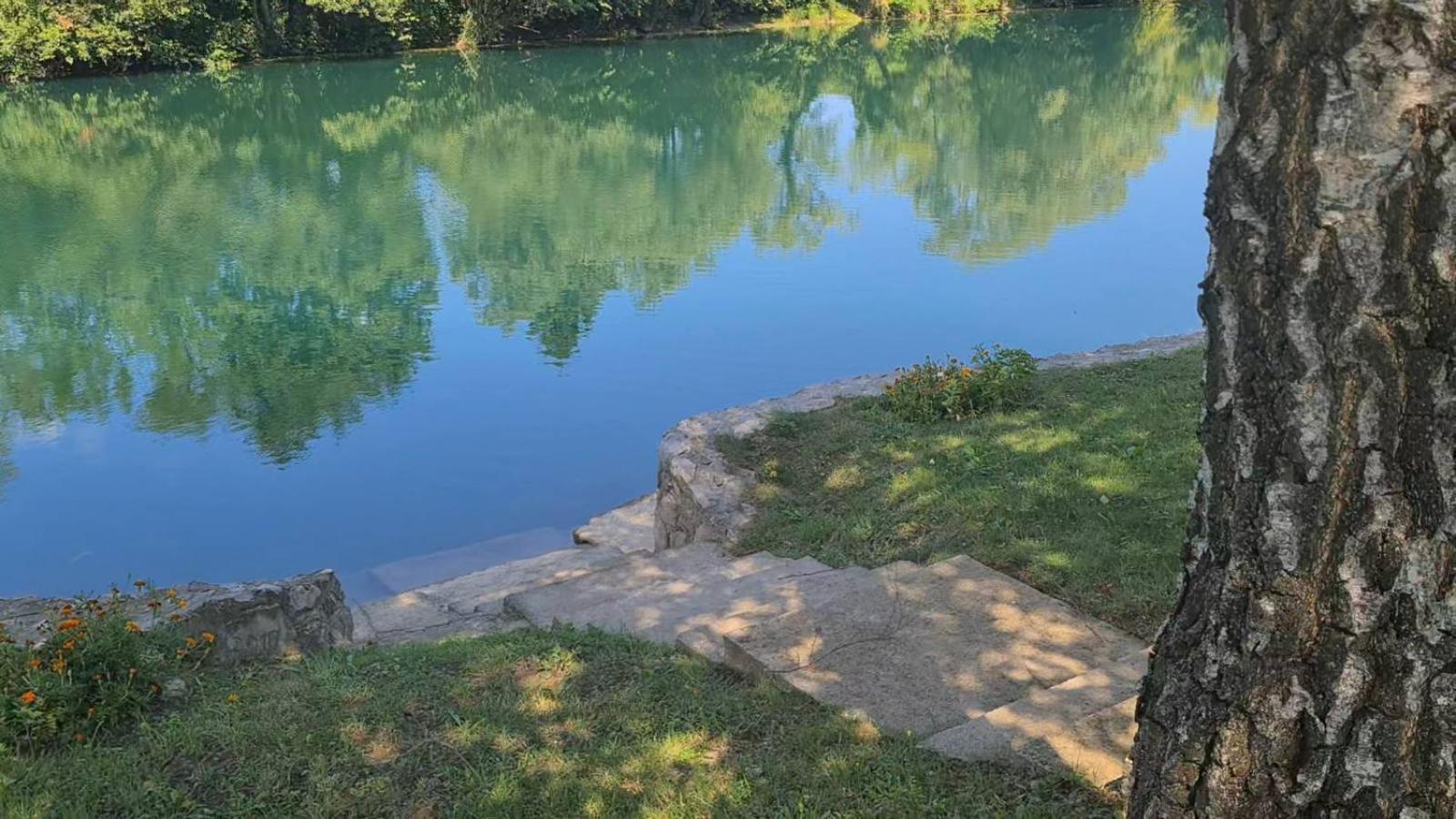 Hana Superior Apartments Bihac Luaran gambar